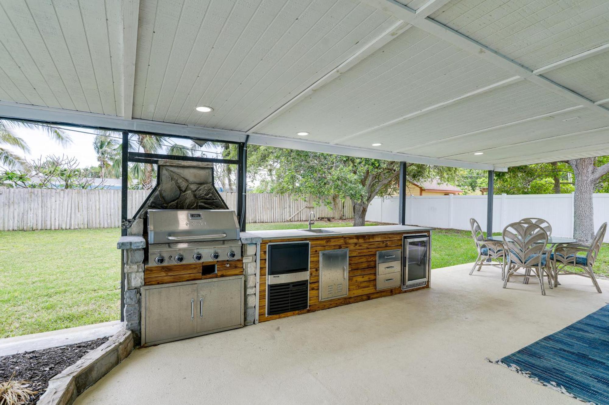 Pet-Friendly Cocoa Beach Home Walk To Beach! المظهر الخارجي الصورة